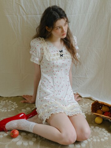 Cest_Pattern lace satin dress