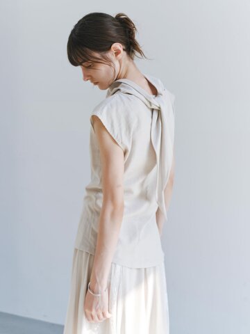 TG_Scarf neck sleeveless blouse
