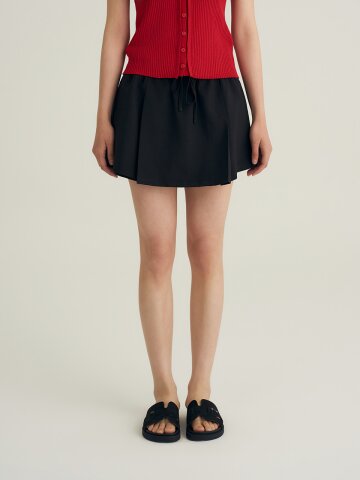 Tuck Detail Skirt Pants_Black