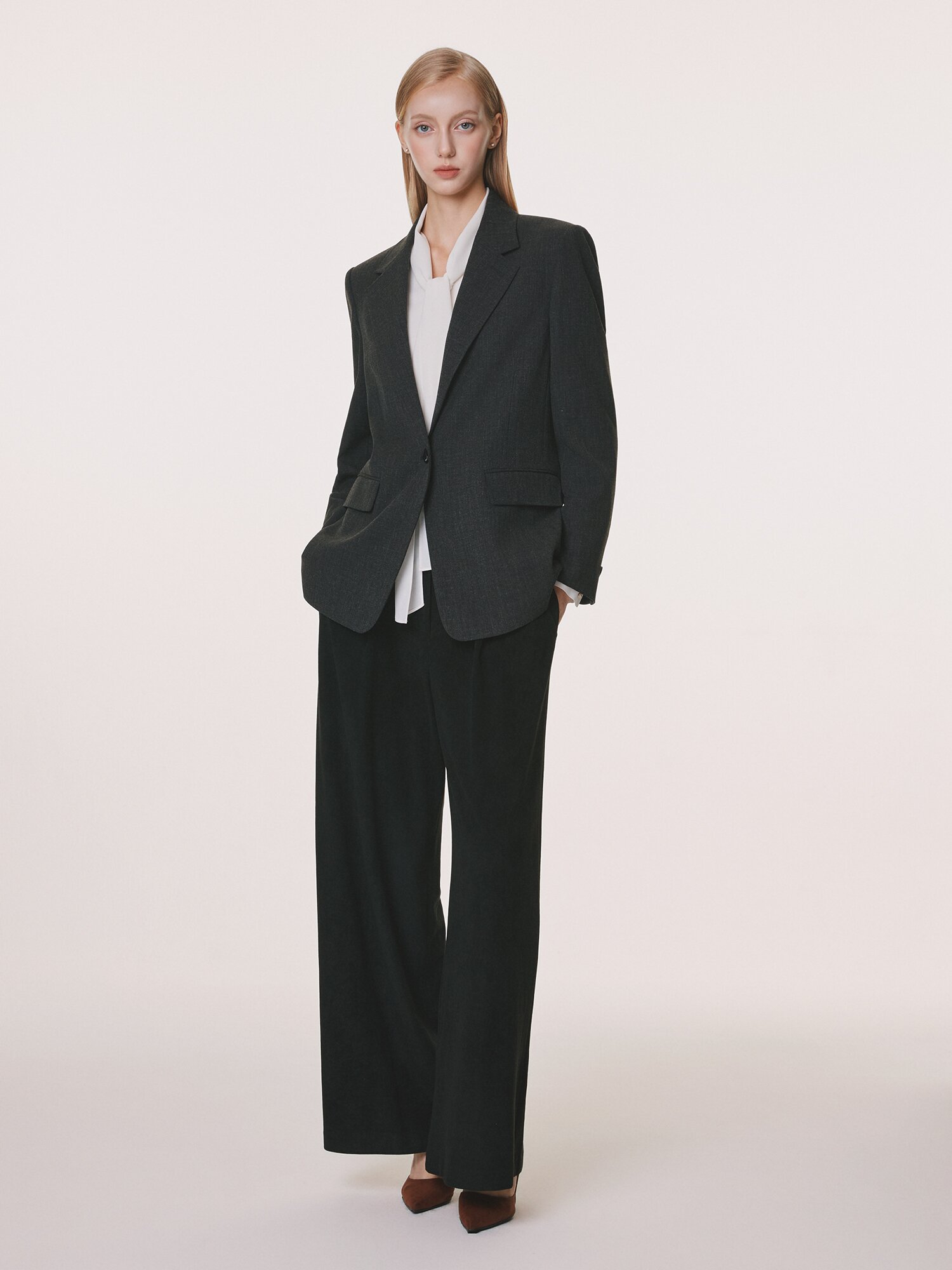 스웨이드 원턱 백 밴딩 와이드 팬츠 (BLACK)