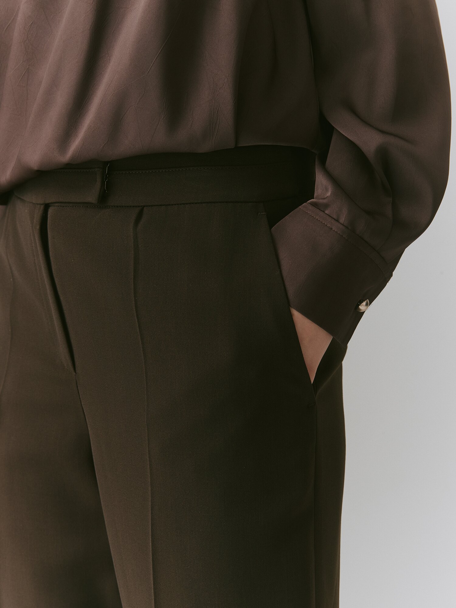 백 밴딩 와이드 일자핏 팬츠 (BROWN)