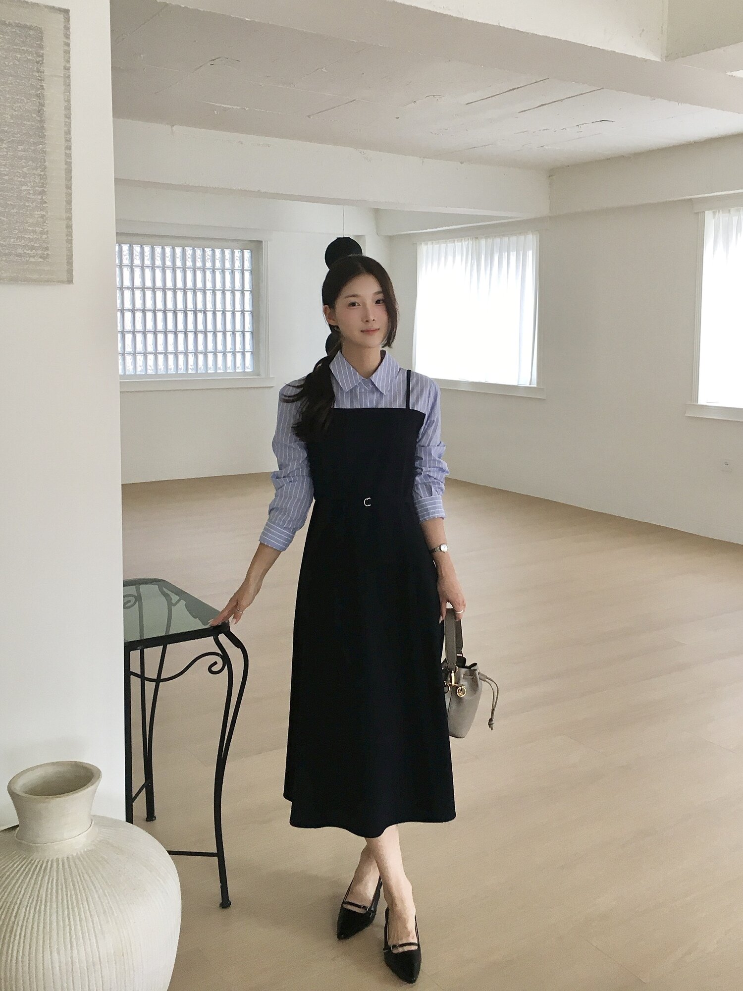 셔츠 배색 뷔스티에 플레어 원피스 (NAVY)
