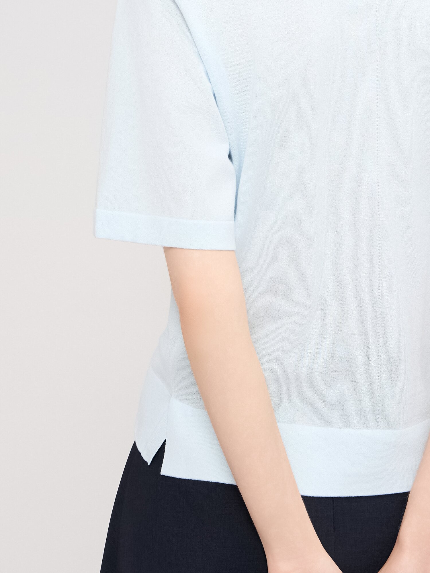 투웨이 홀가먼트 니트 탑 (LIGHT BLUE)