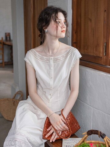 DA_Plain weaving lace top