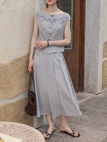 DA_Embroidery craft inspired skirt