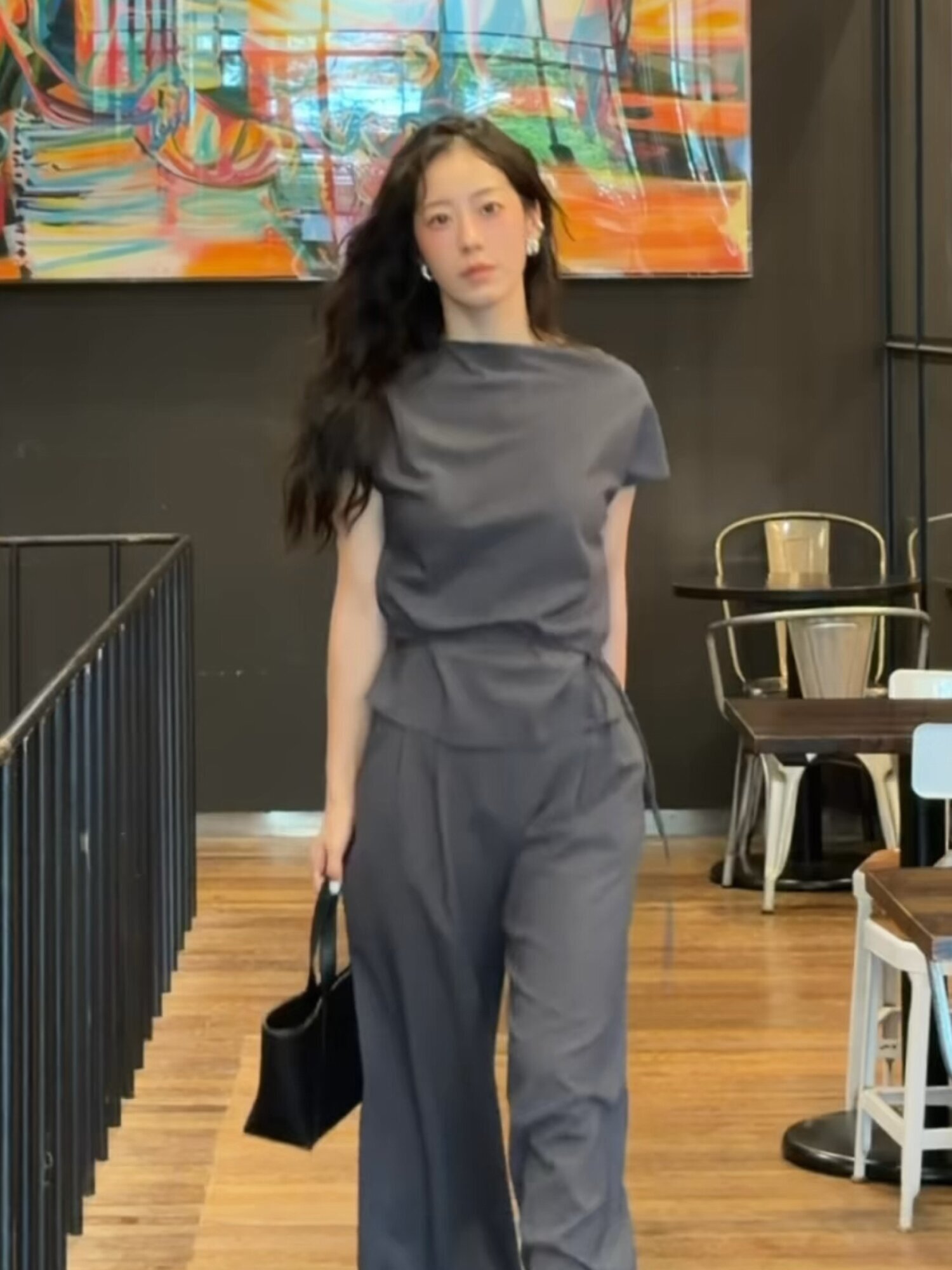 모던 벨티드 투턱 와이드 팬츠 (DARK GREY)