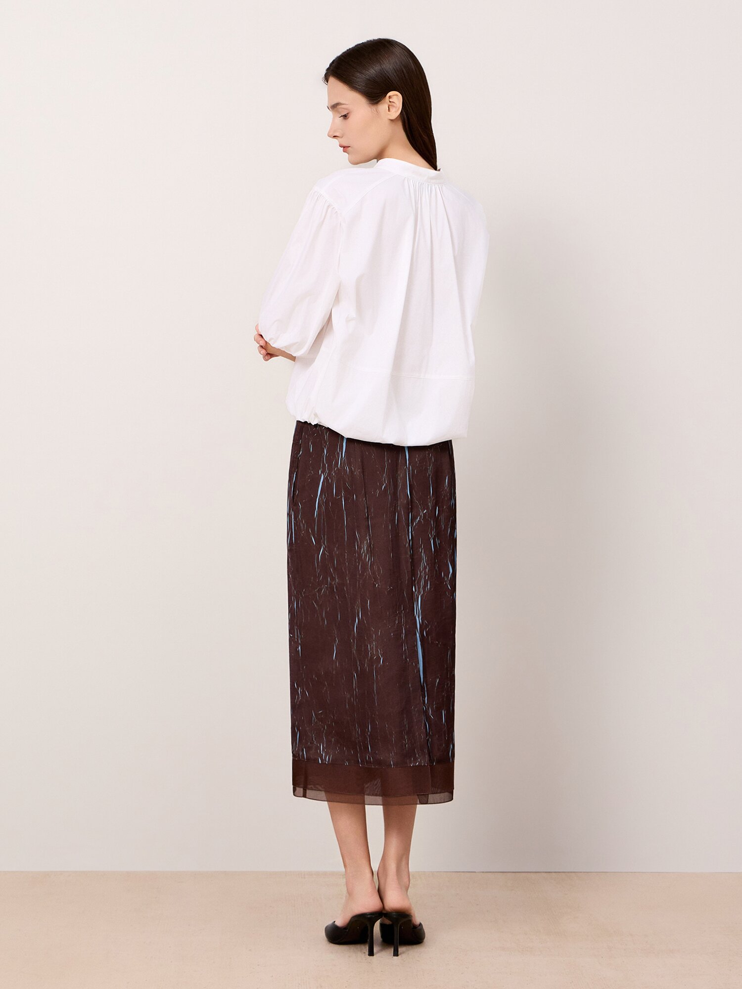 메탈 참 포인트 밴딩 블라우스 (WHITE)