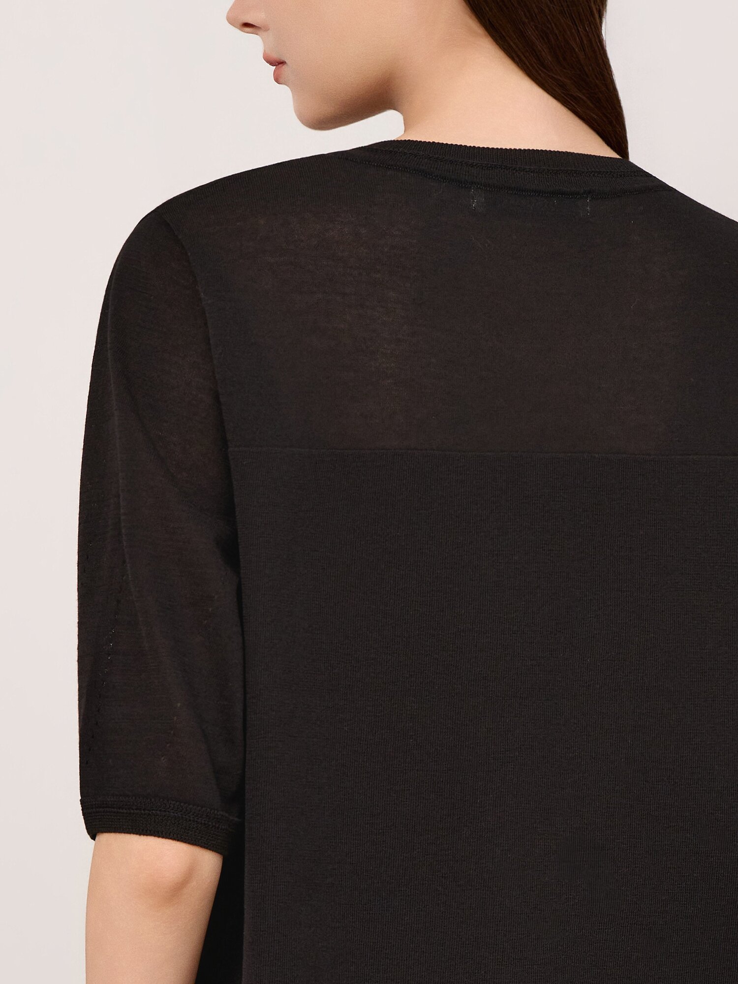 주얼 버튼 라운드넥 가디건 (BLACK)