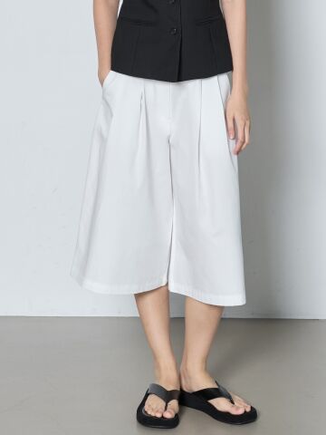 Bermuda Shorts_White



