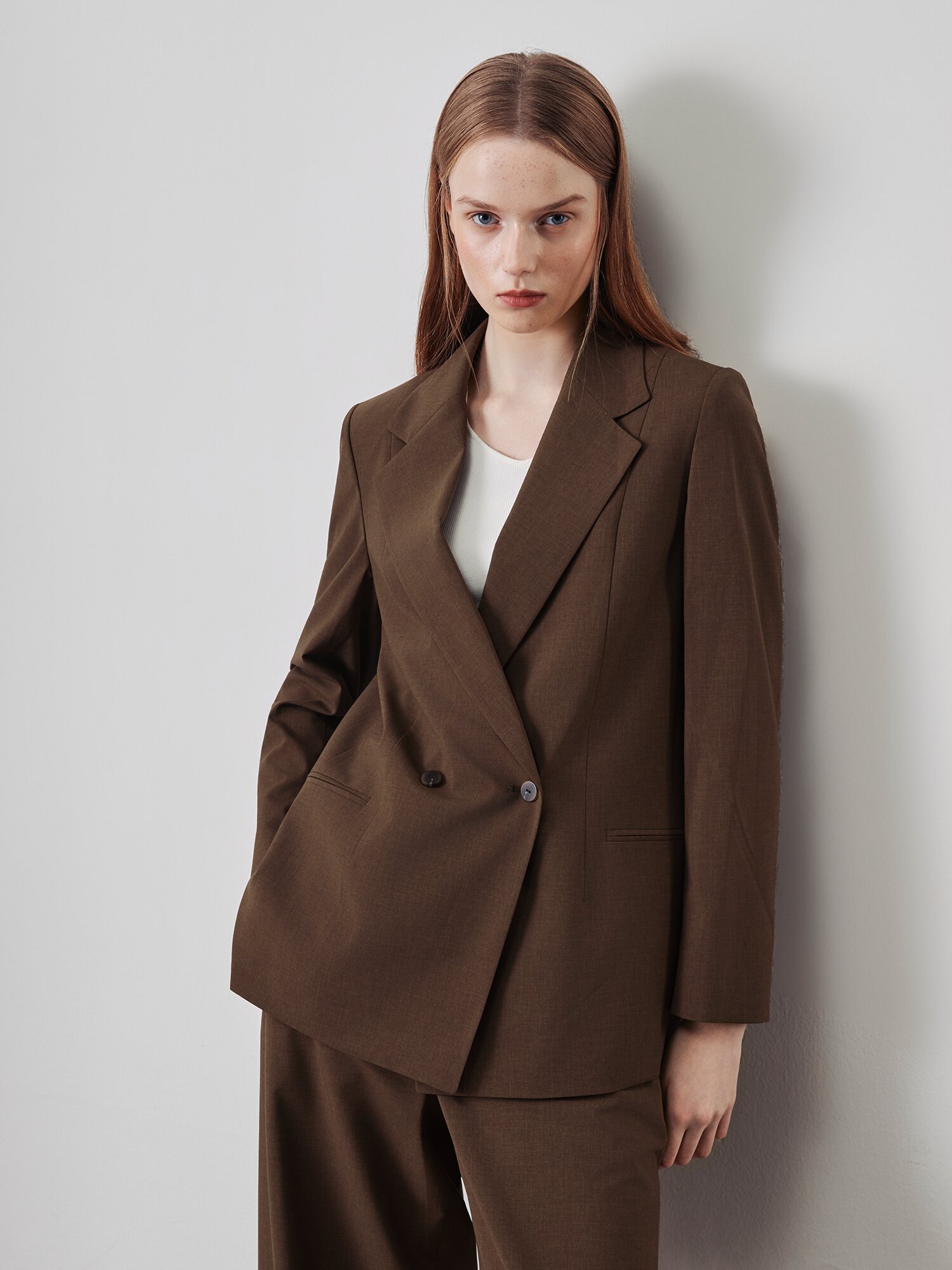 모던 테일러드 더블 원버튼 재킷 (BROWN)
