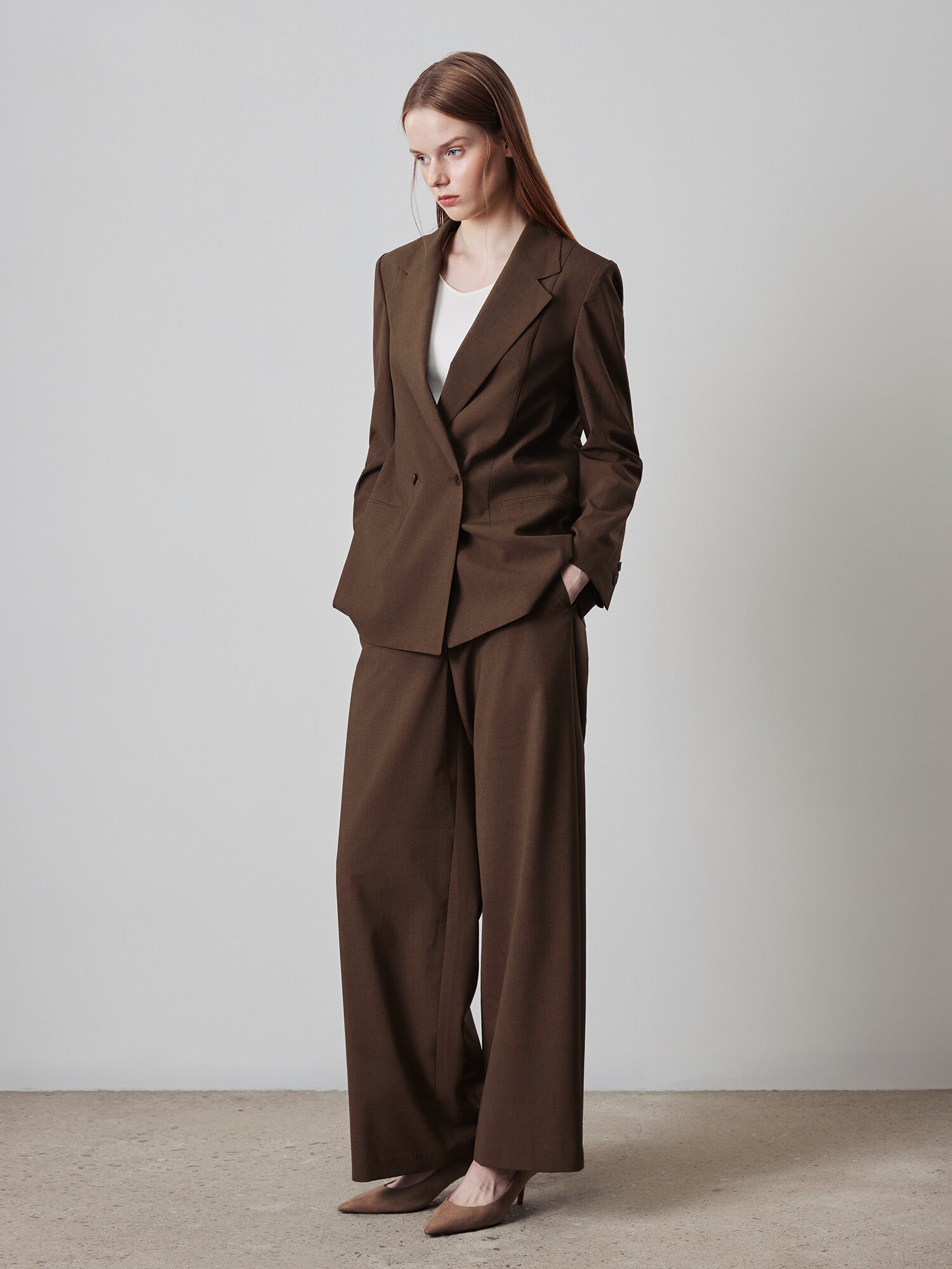 모던 테일러드 더블 원버튼 재킷 (BROWN)