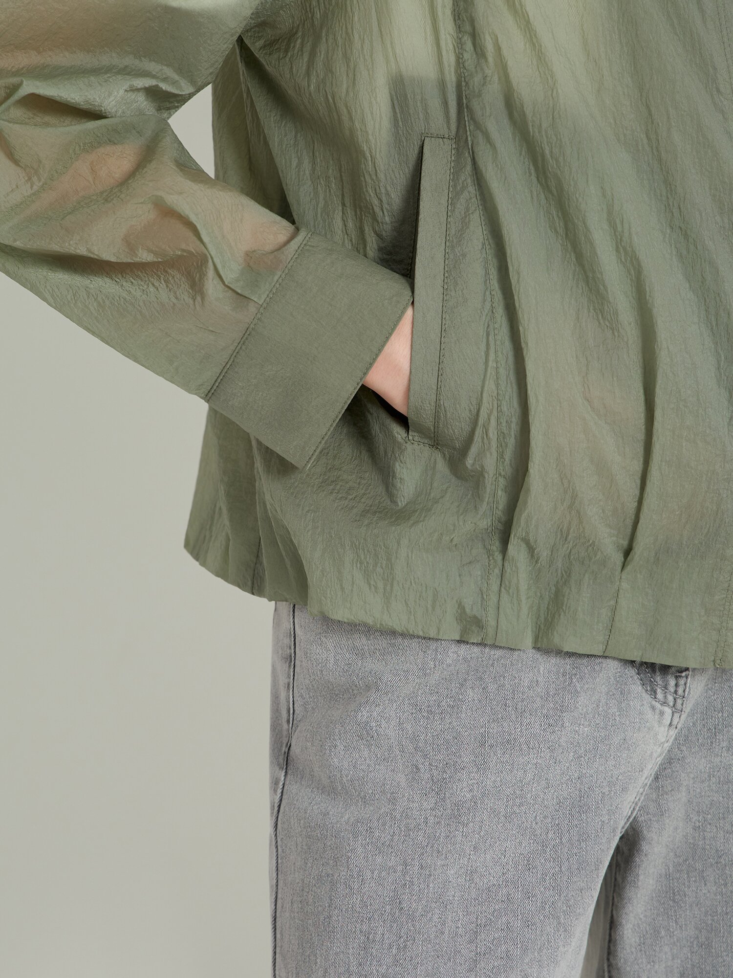 루즈핏 시스루 밴딩 하이넥 점퍼 (KHAKI)