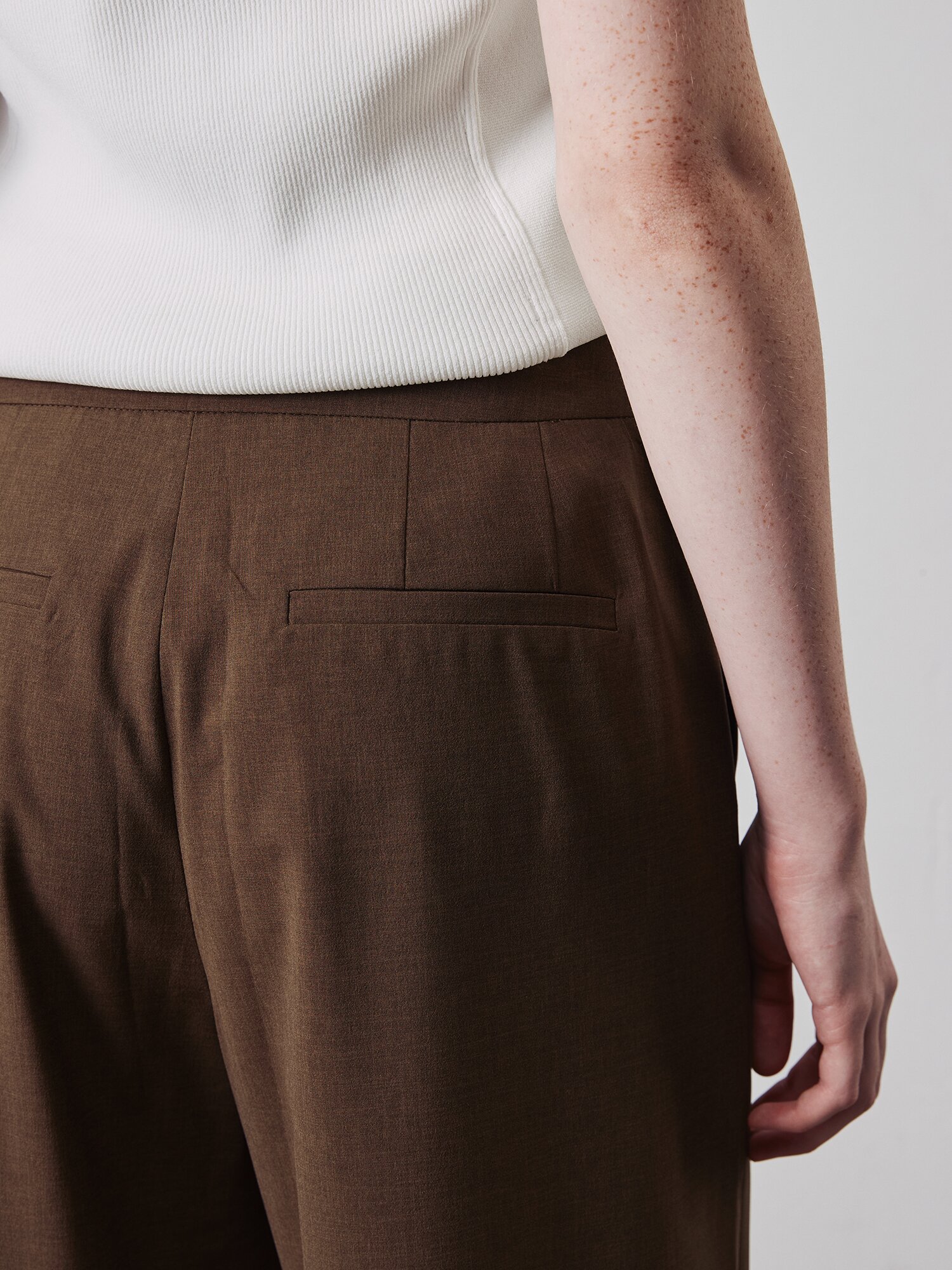 모던 노턱 히든 와이드 팬츠 (BROWN)