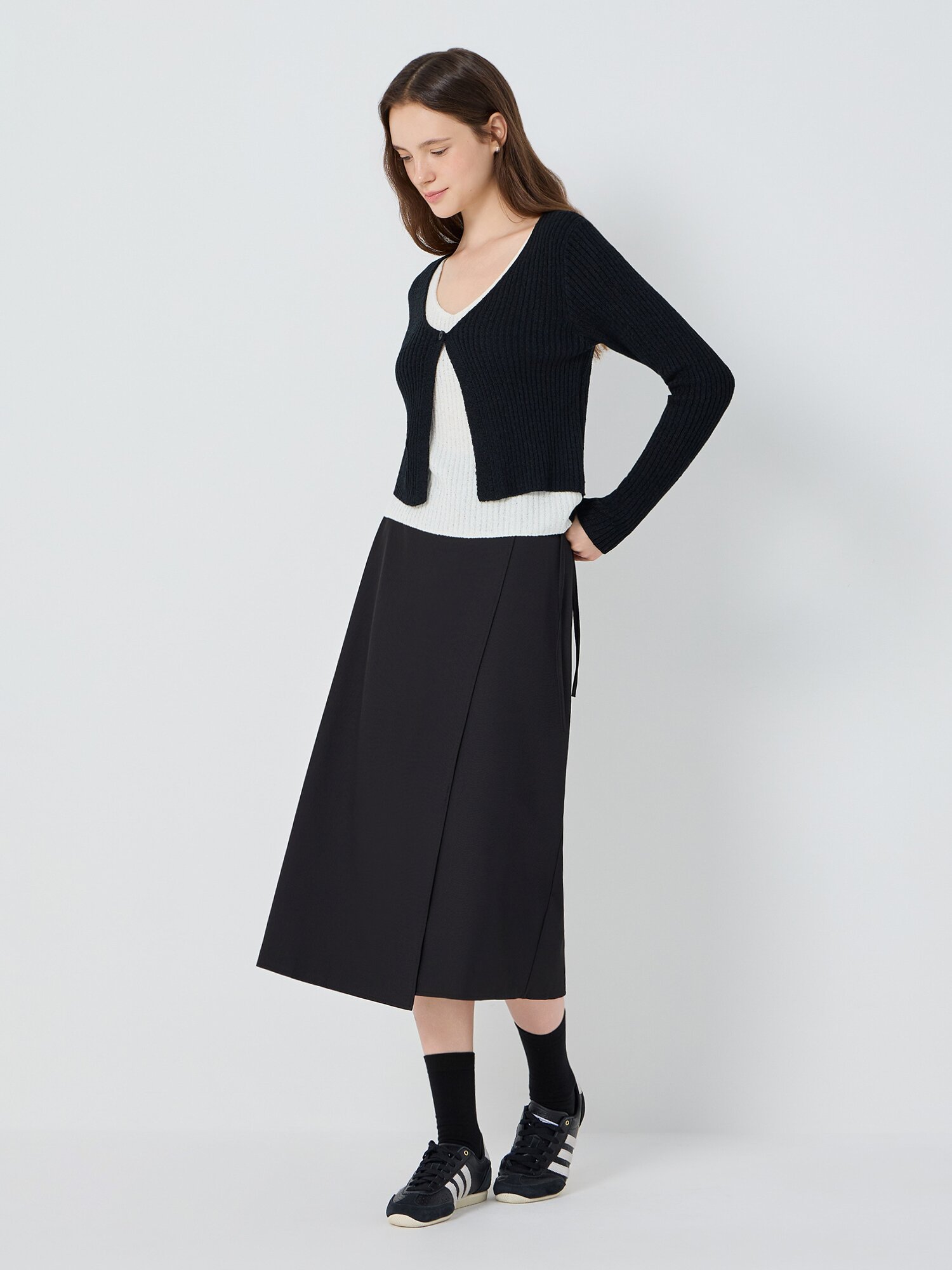 스판 블렌드 랩 H라인 스커트 (BLACK)