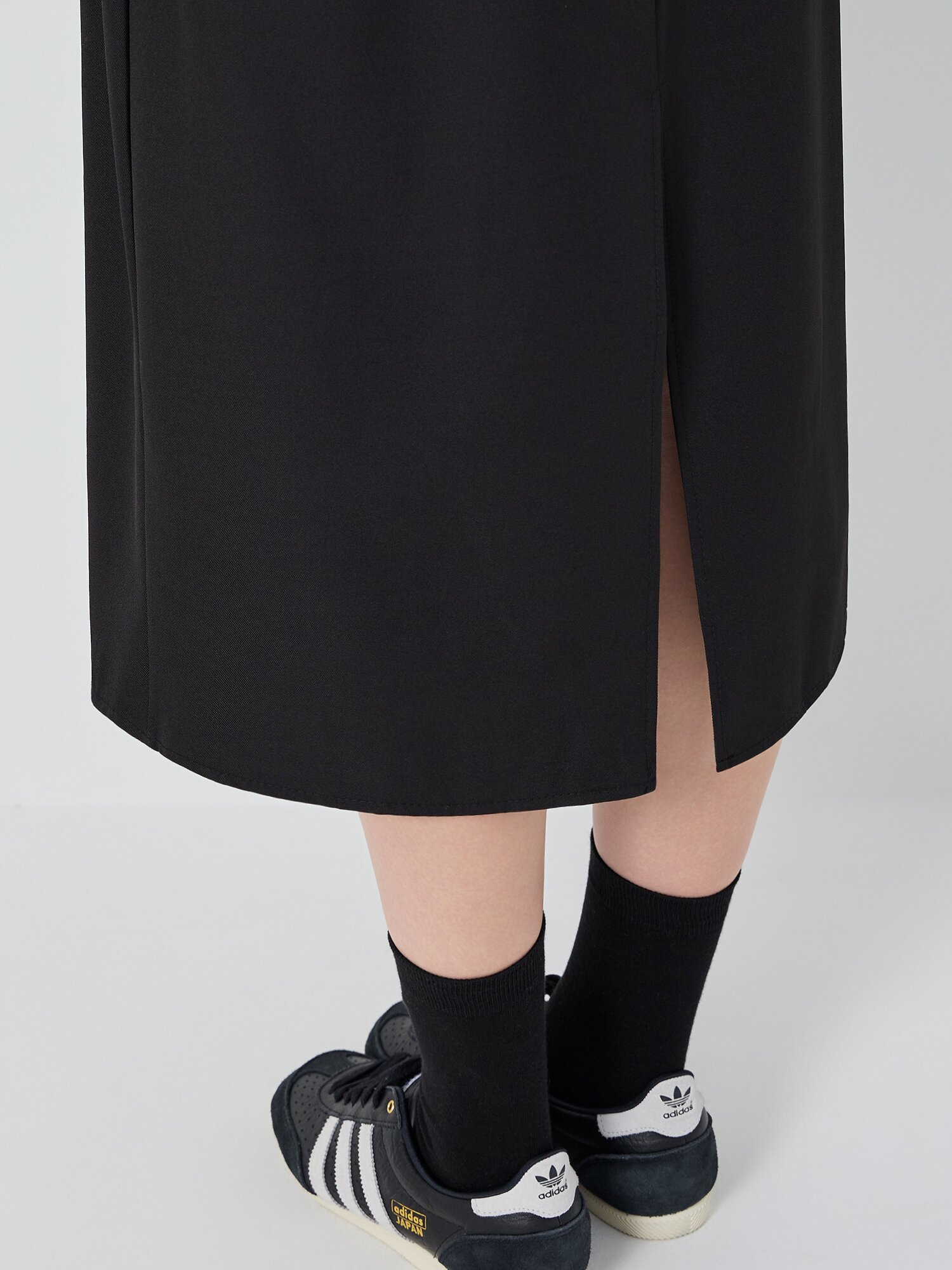 스판 블렌드 랩 H라인 스커트 (BLACK)