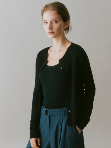 슬림핏 골지 라운드넥 가디건 (BLACK)