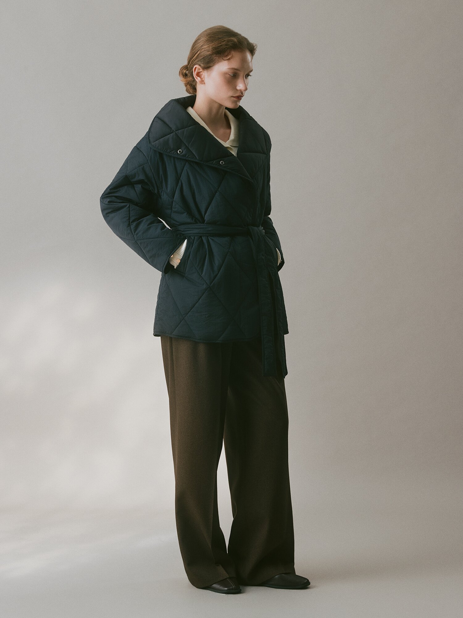 벨티드 퀼팅 하이넥 패딩 점퍼 (BLACK)