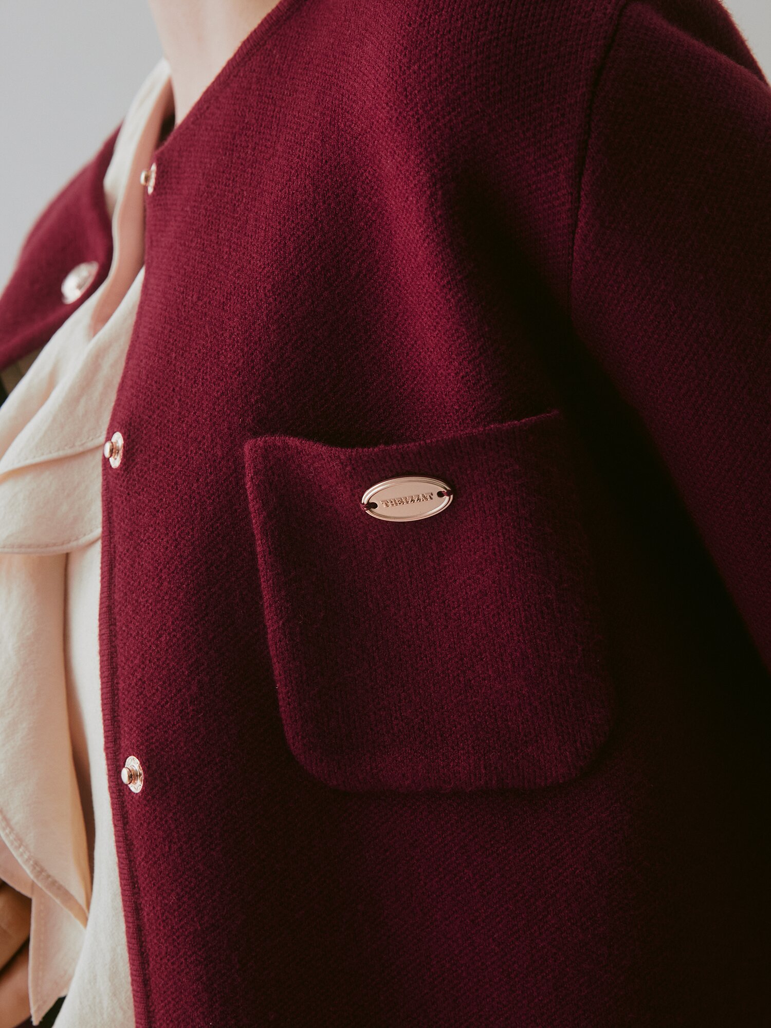 패치 포켓 라운드넥 크롭 가디건 (BURGUNDY)