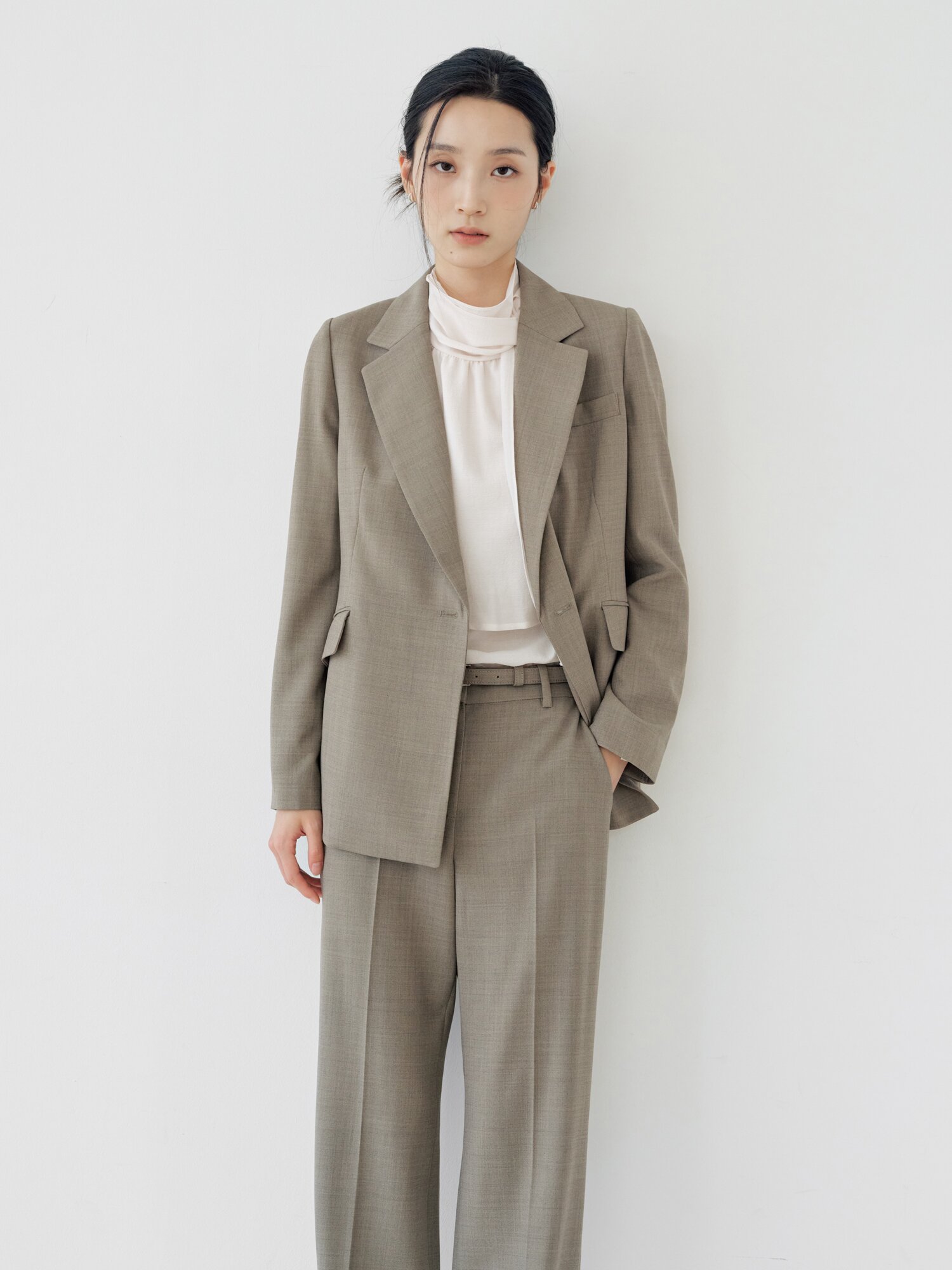 모던 테일러드 더블 원버튼 재킷 (DARK BEIGE)