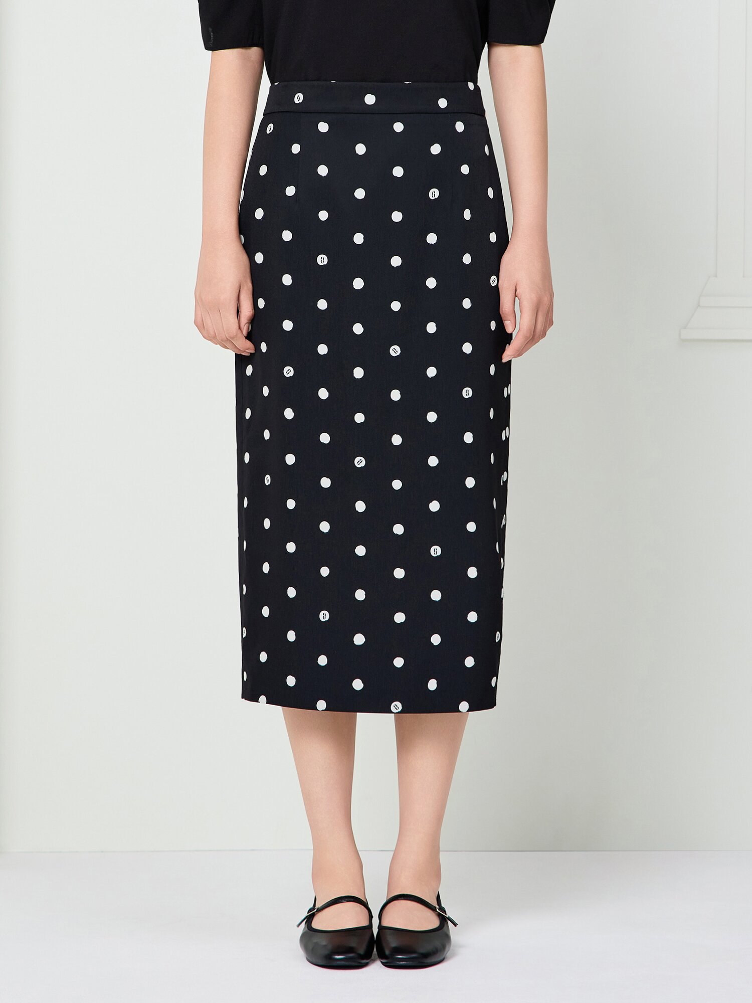 도트 백 슬릿 H라인 스커트 (PRINT BLACK)