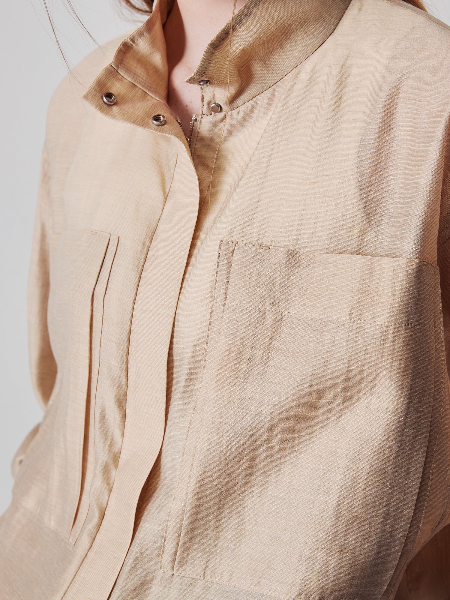 루즈핏 포켓 스트링 하이넥 점퍼 (BEIGE)