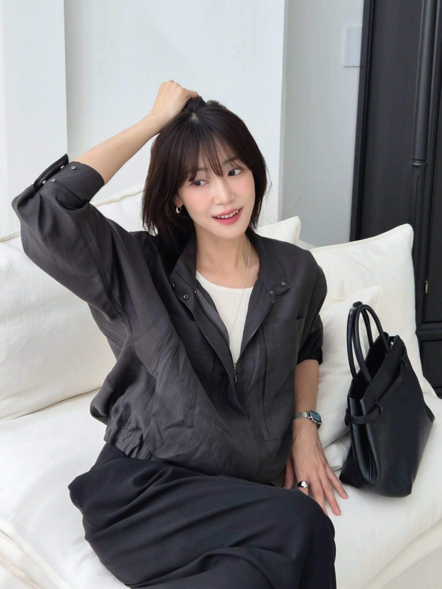 루즈핏 포켓 스트링 하이넥 점퍼 (DARK GREY)