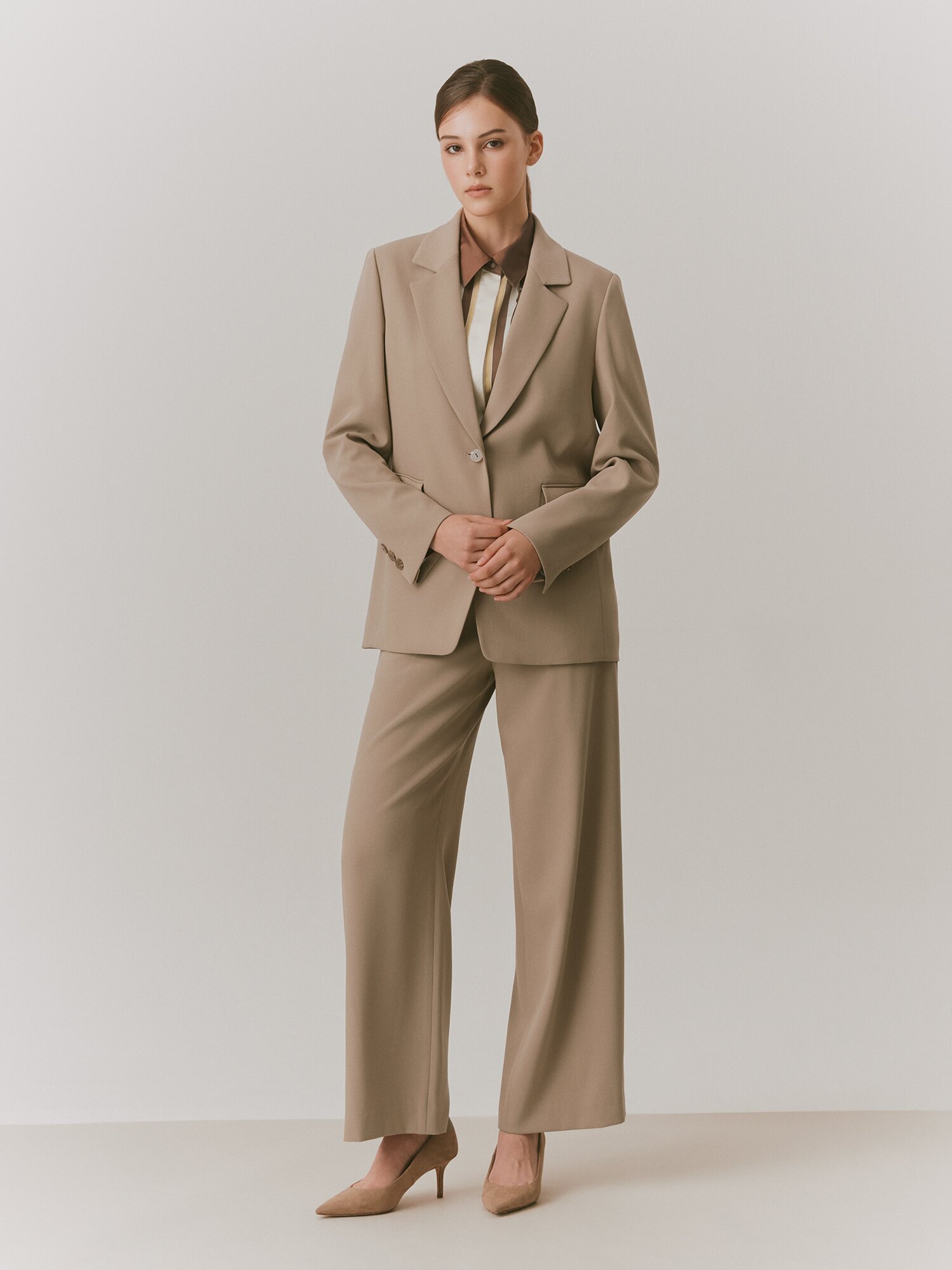 모던 롤업 테일러드 투버튼 재킷 (BEIGE)