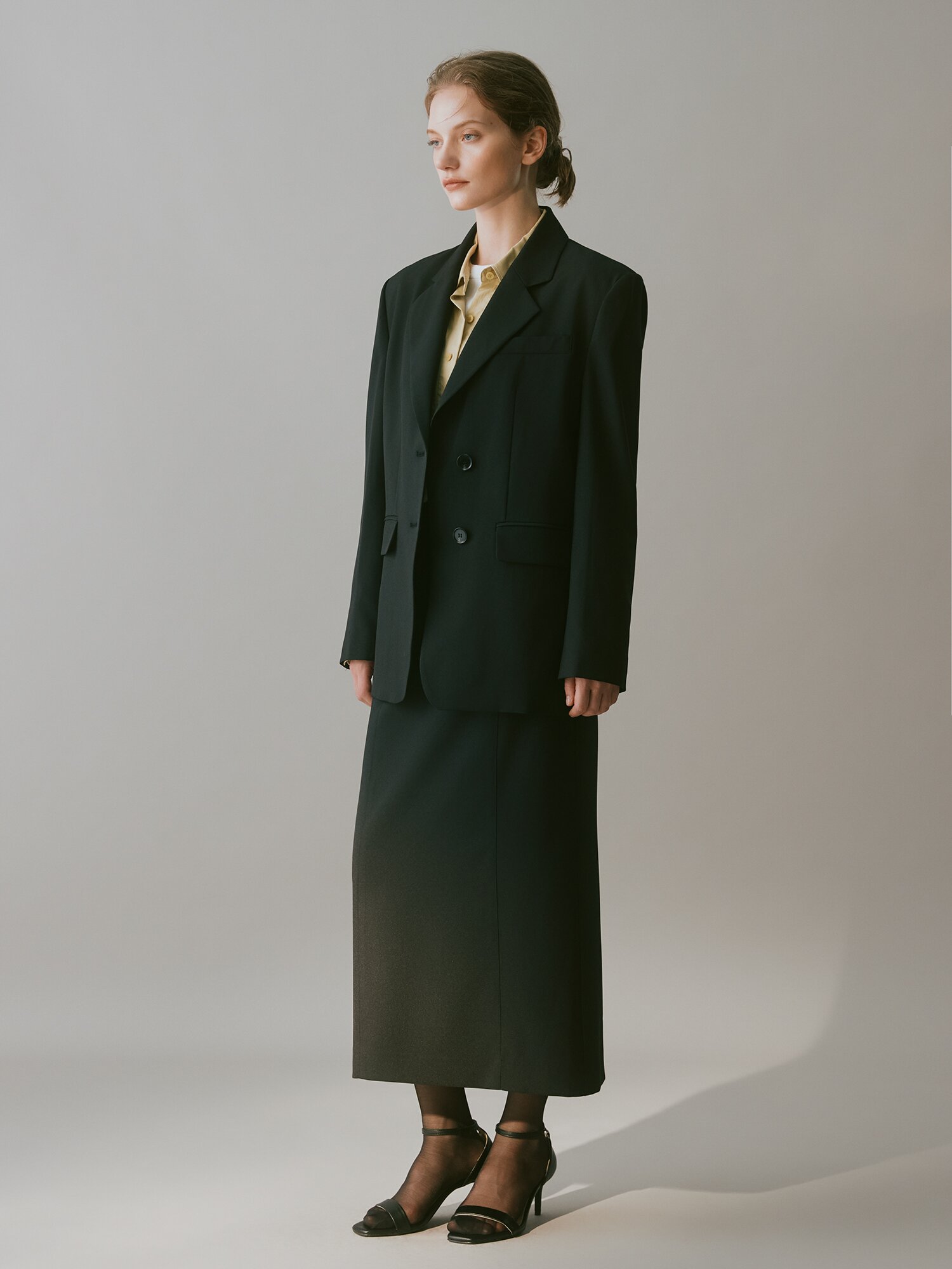 테일러드 싱글 투버튼 재킷 (BLACK)