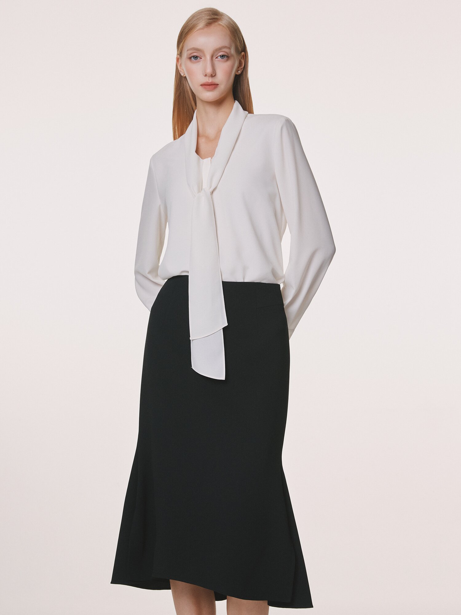 슬릿 포인트 머메이드 스커트 (BLACK)