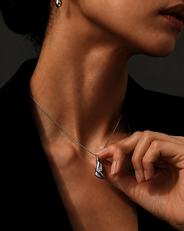 Contour Wave Necklace
컨투어 웨이브 네크리스