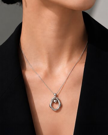 Fluid Orbit Sphere Necklace
플루이드 오빗 스피어 네크리스