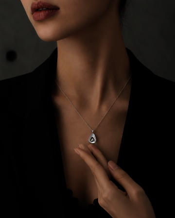 Contour Oval Shell Necklace
컨투어 오벌 쉘 네크리스
