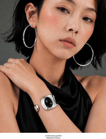 Fluid Contour Agate Bangle
플루이드 컨투어 아게이트 뱅글