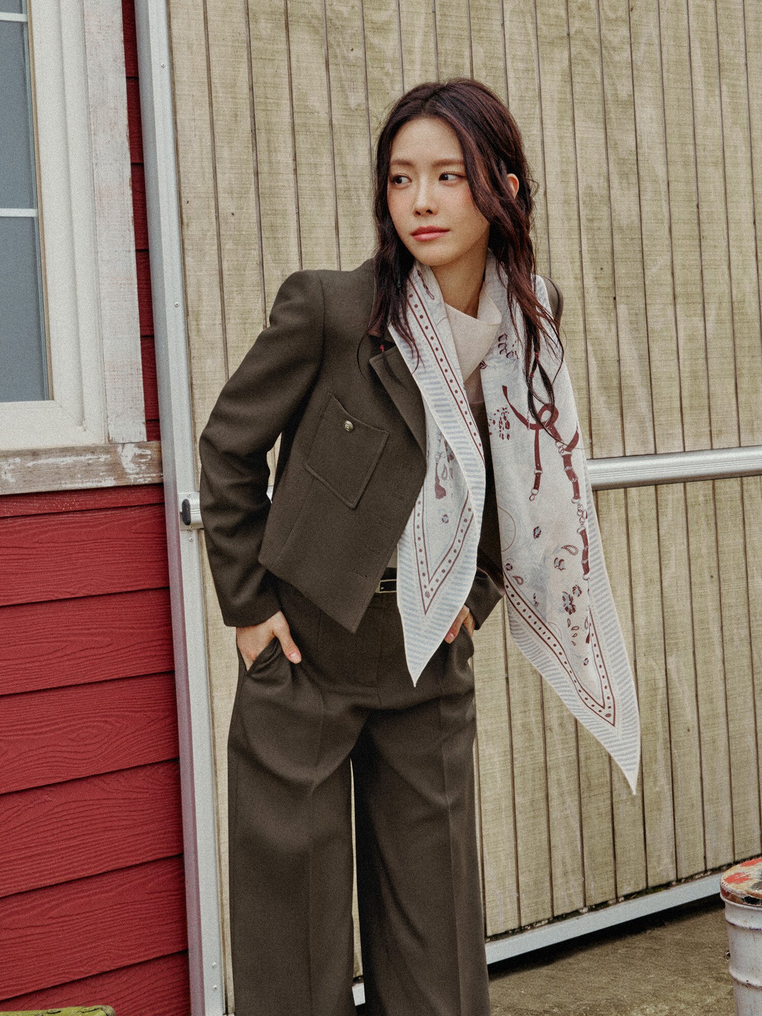 모던 오픈 칼라 크롭 재킷 (DARK BEIGE)