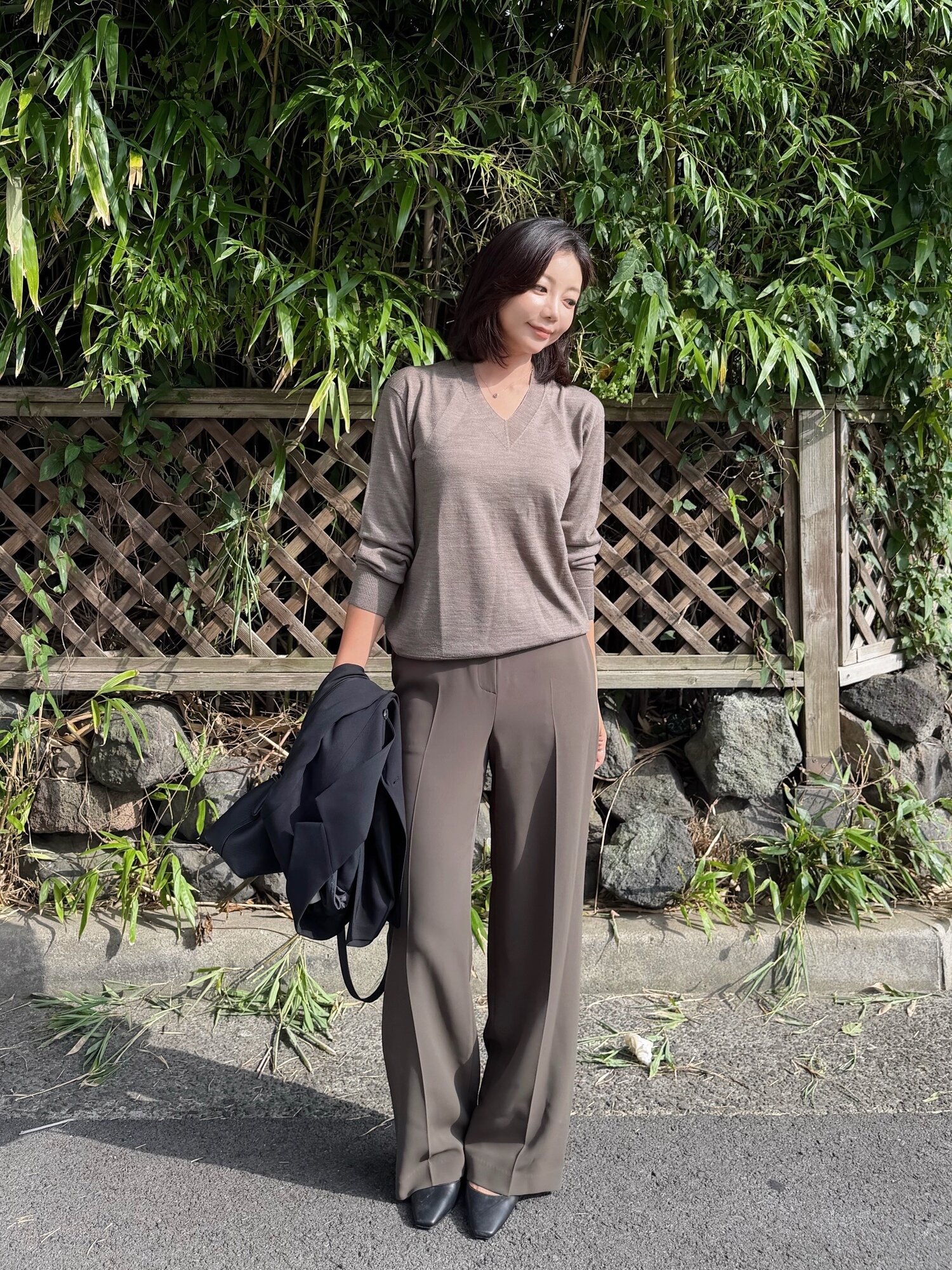 백 밴딩 와이드 일자핏 팬츠 (BROWN)