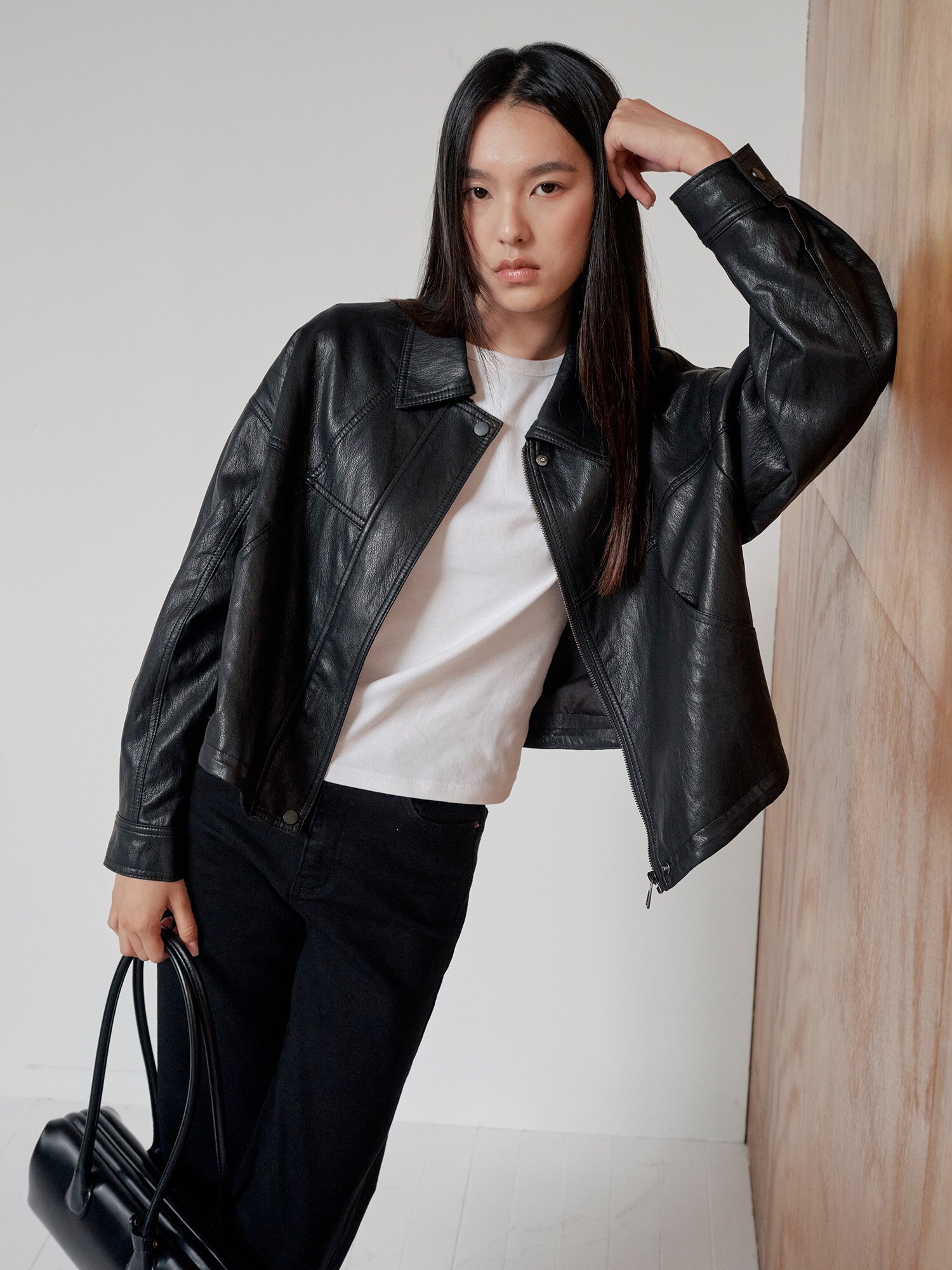 오버핏 페이크 레더 칼라 재킷 (BLACK)