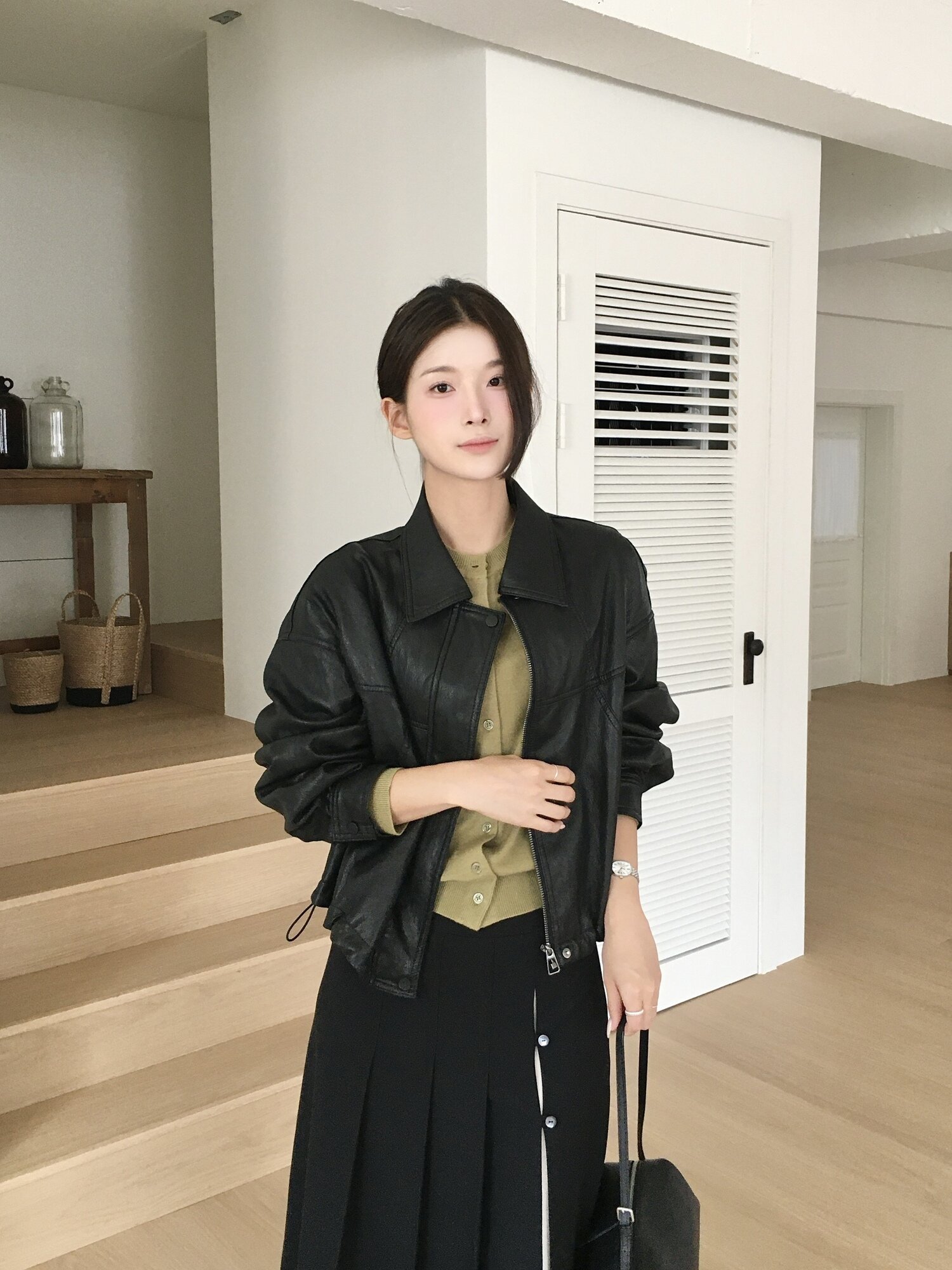 오버핏 페이크 레더 칼라 재킷 (BLACK)