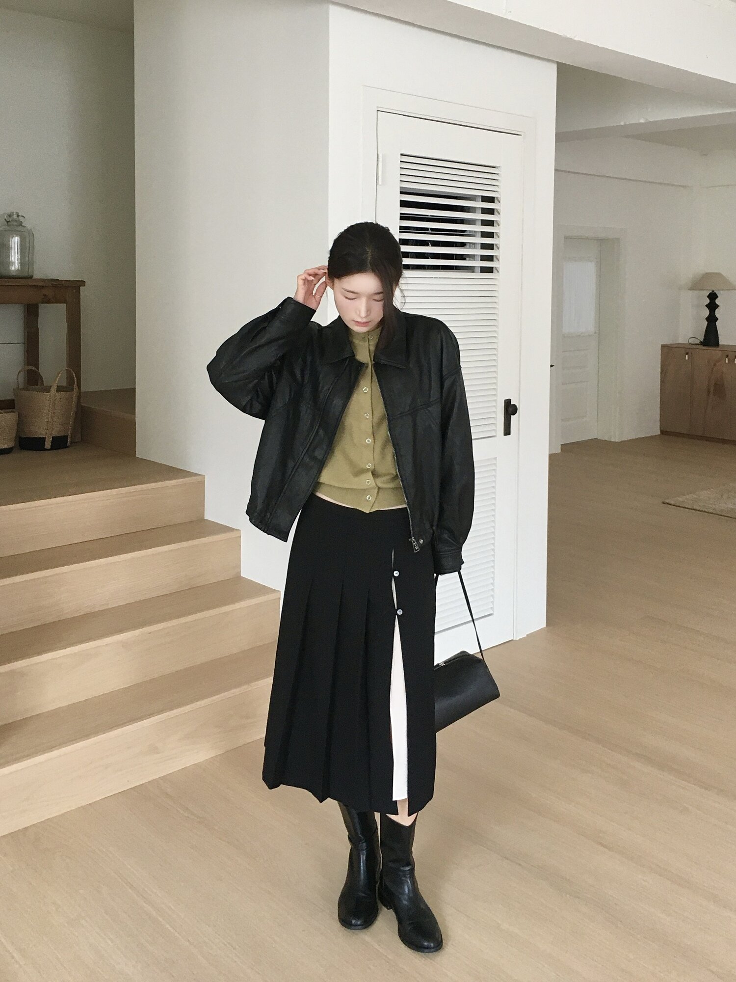 오버핏 페이크 레더 칼라 재킷 (BLACK)