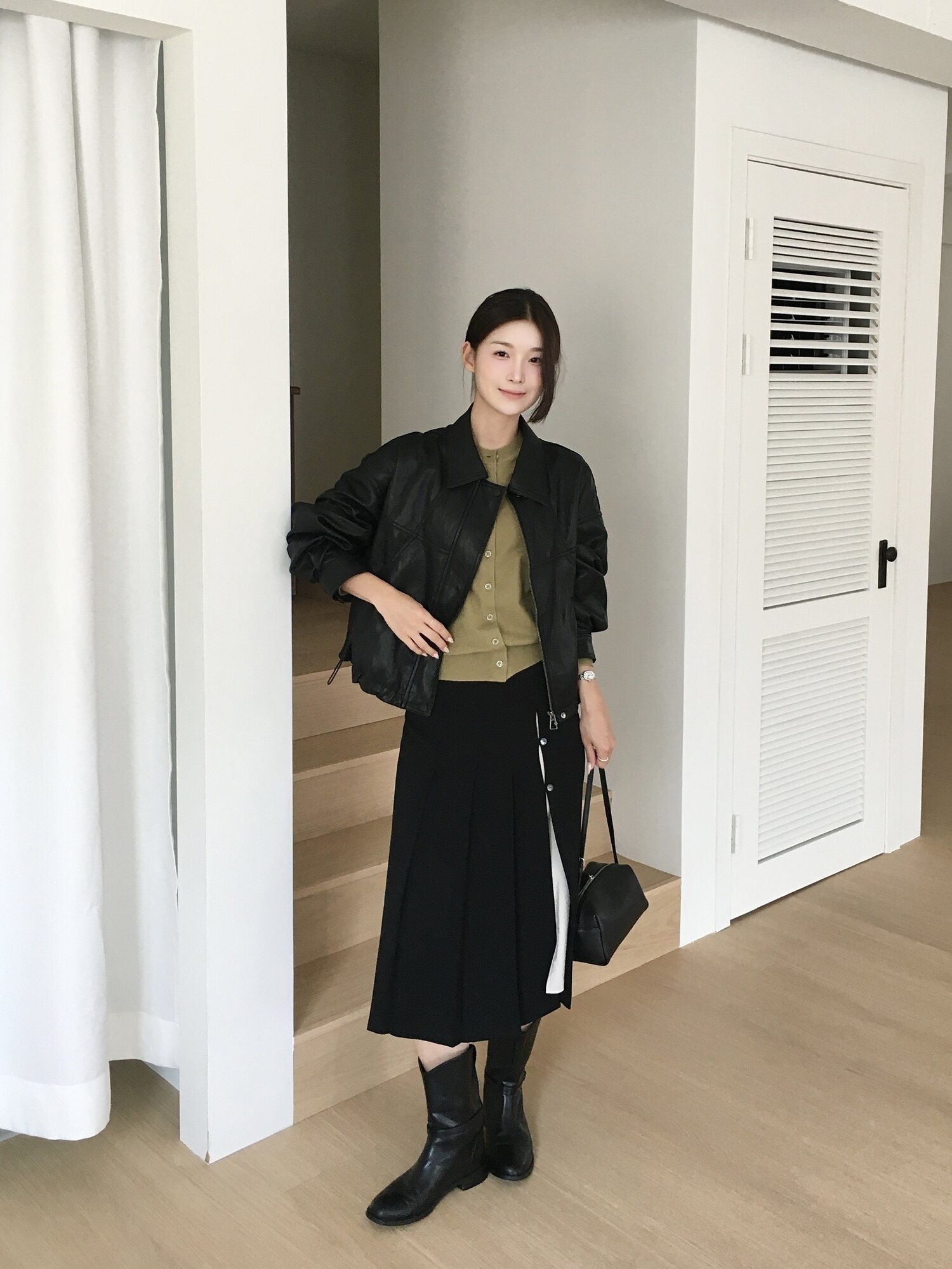 오버핏 페이크 레더 칼라 재킷 (BLACK)