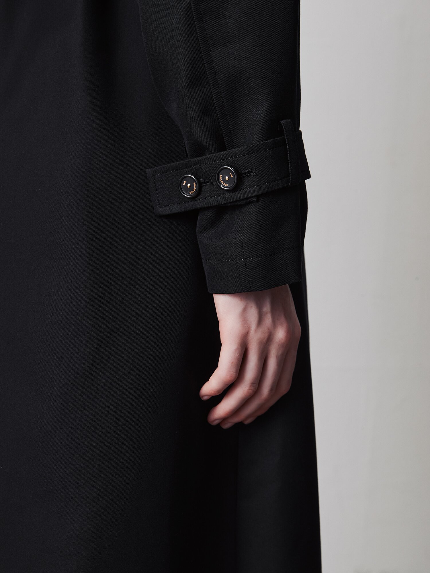 벨티드 더블 브레스트 트렌치 코트 (BLACK)