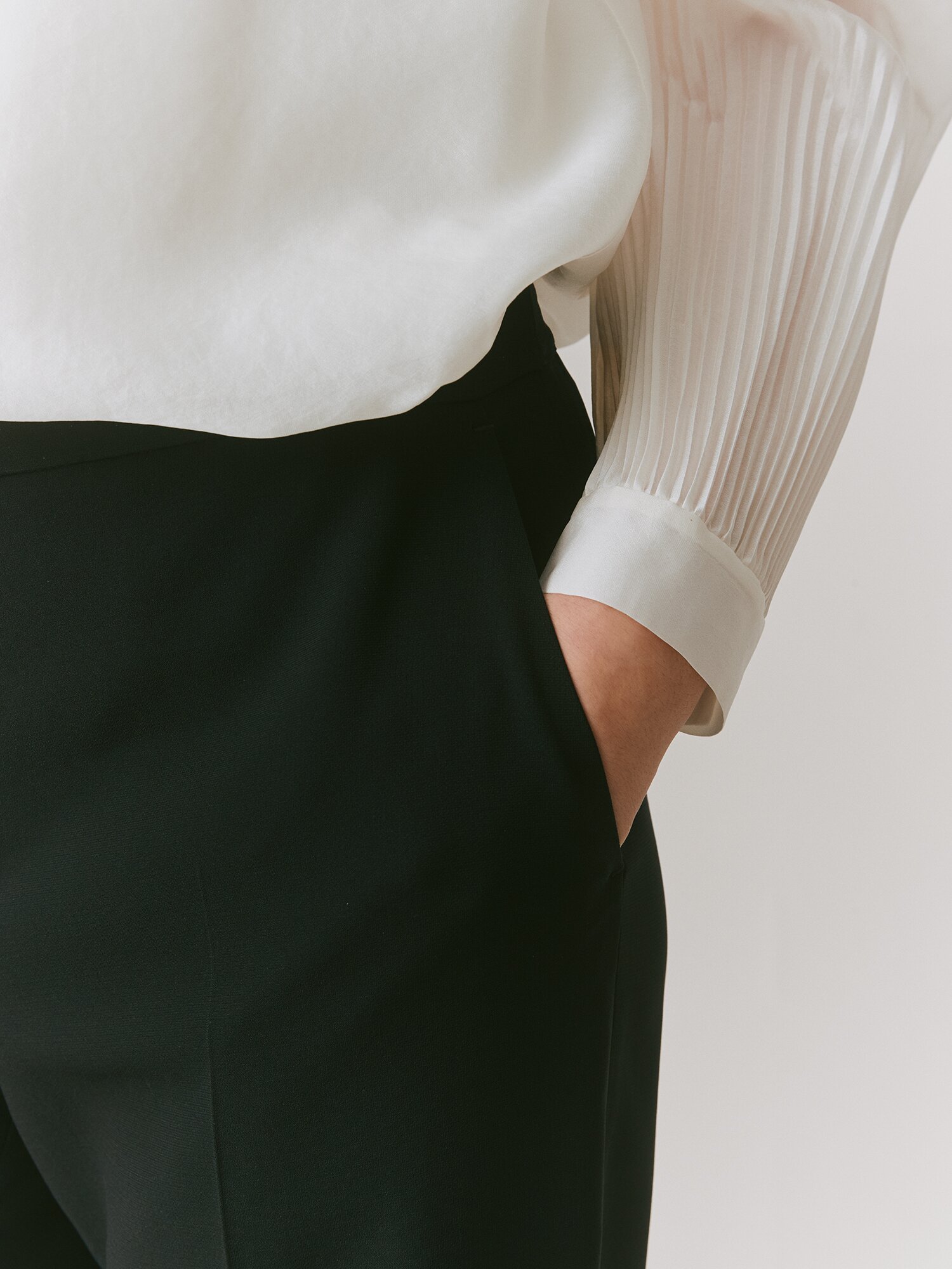 백 밴딩 와이드 일자핏 팬츠 (BLACK)