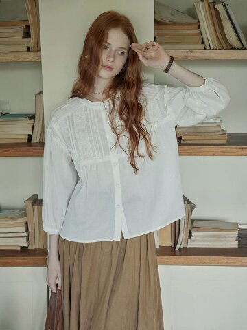 PM_Pintuck lace blouse