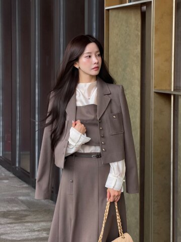 모던 뷔스티에 배색 블라우스 