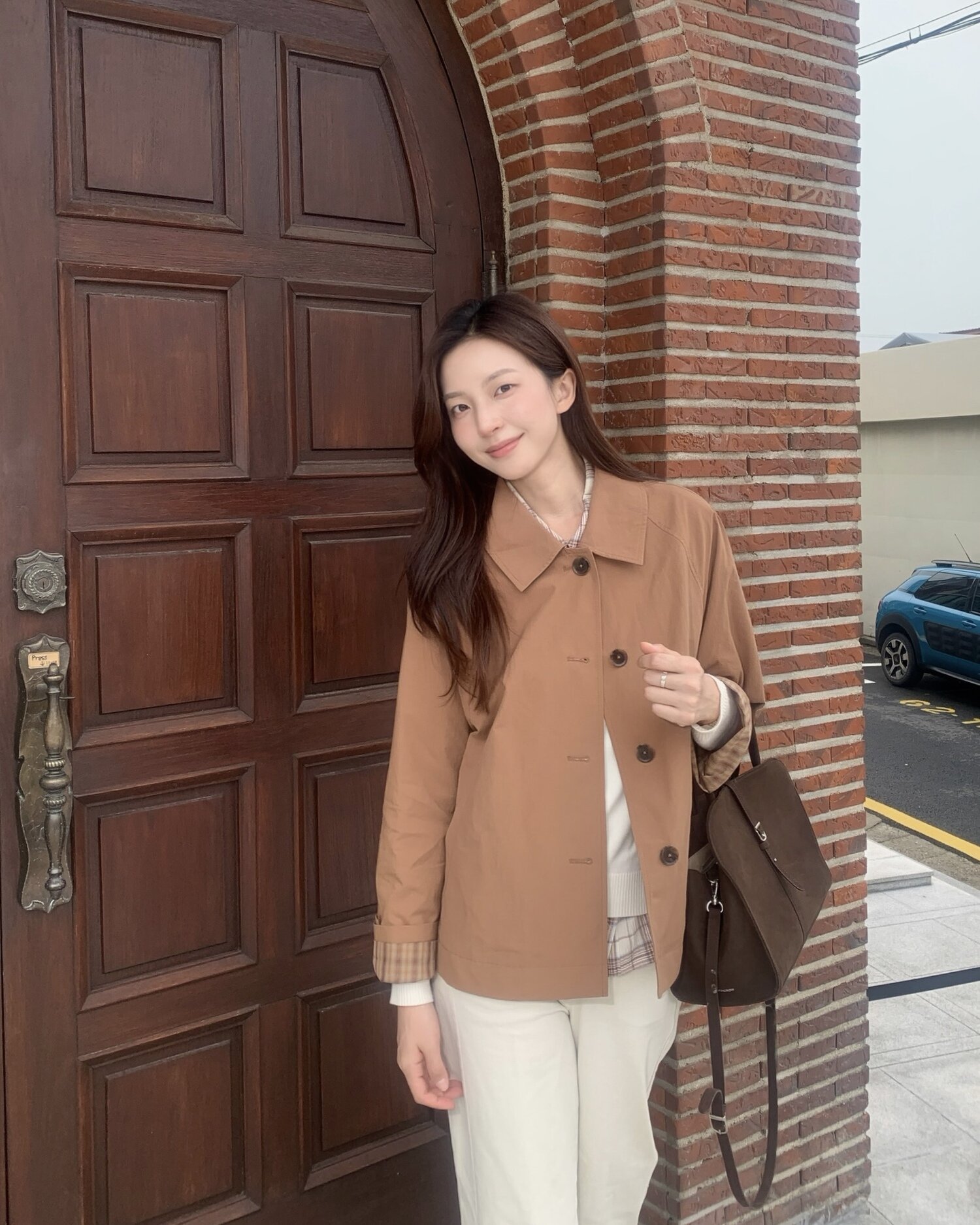루즈핏 코튼 롤업 칼라 싱글 점퍼 (BRICK)