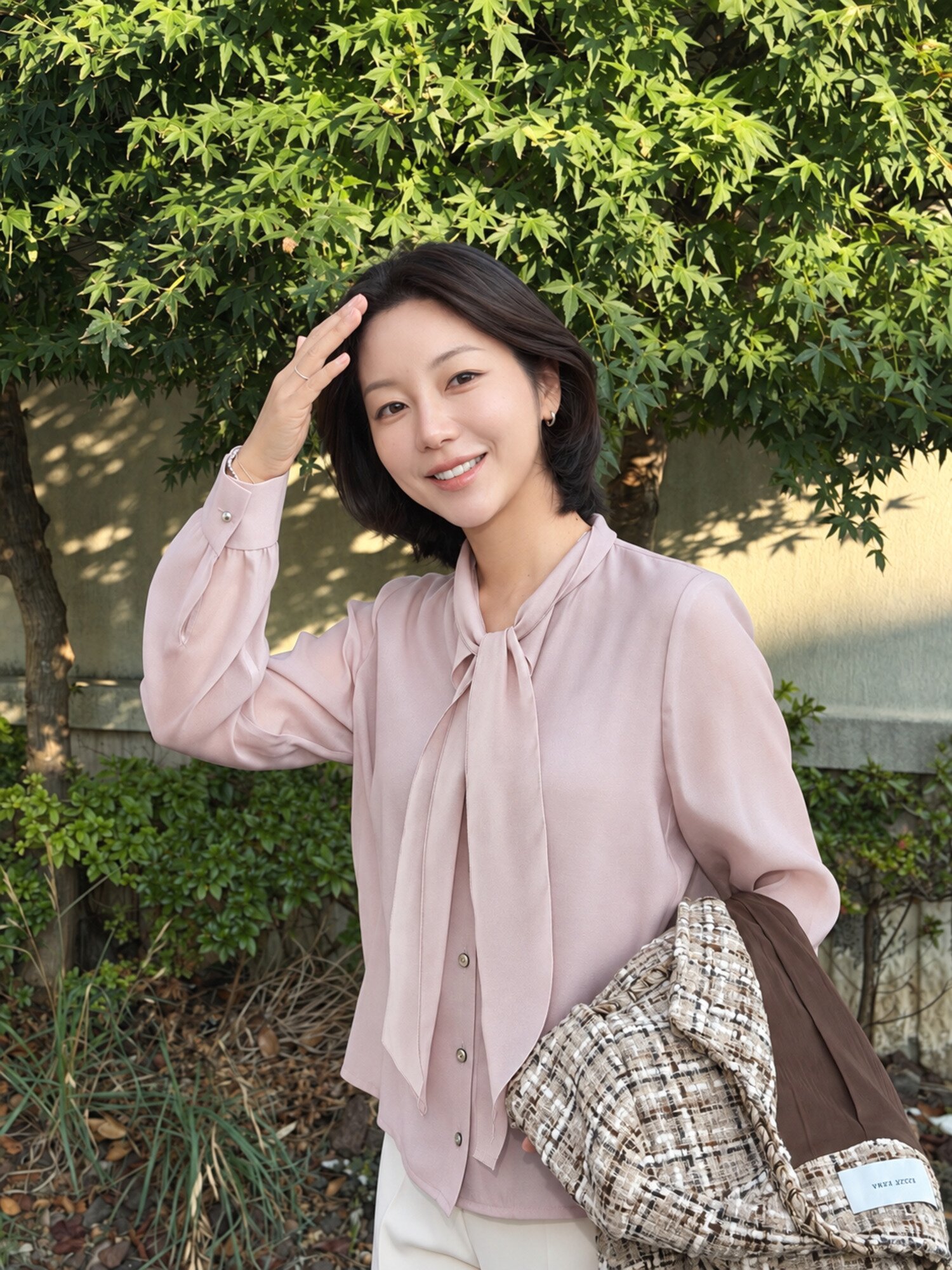 시폰 패널 타이넥 블라우스 (LIGHT PINK)