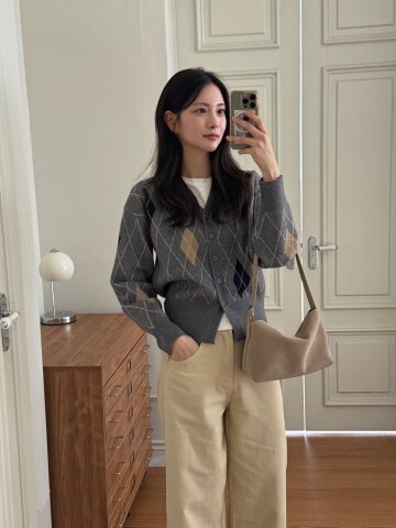 아가일 브이넥 크롭 가디건 