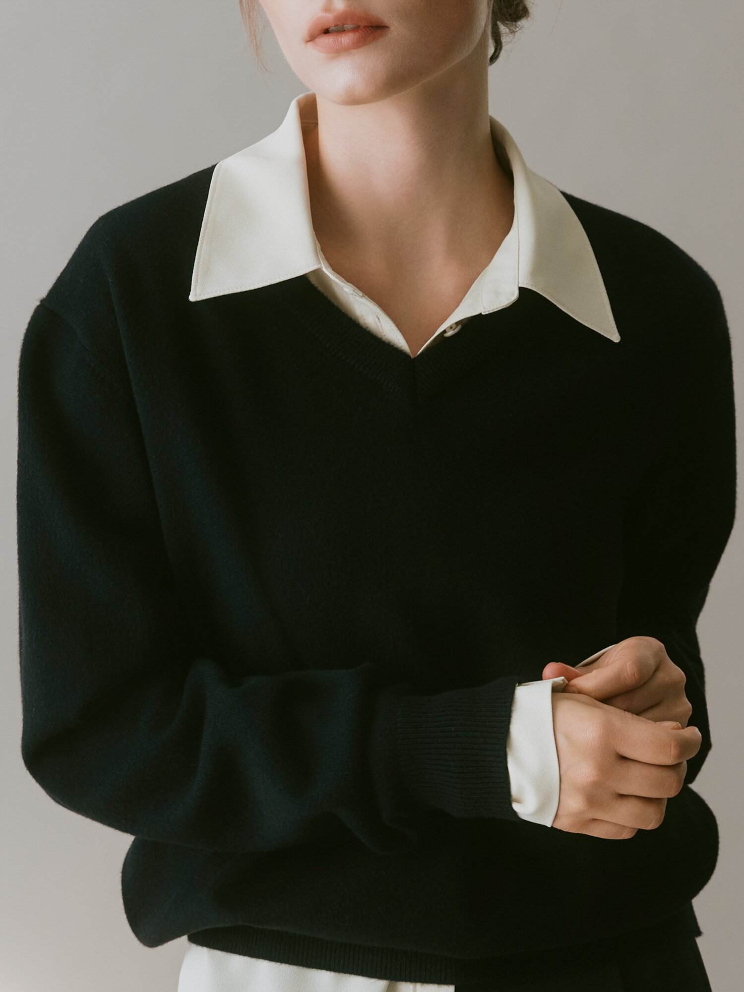 캐시미어 브이넥 풀오버 니트 (BLACK)