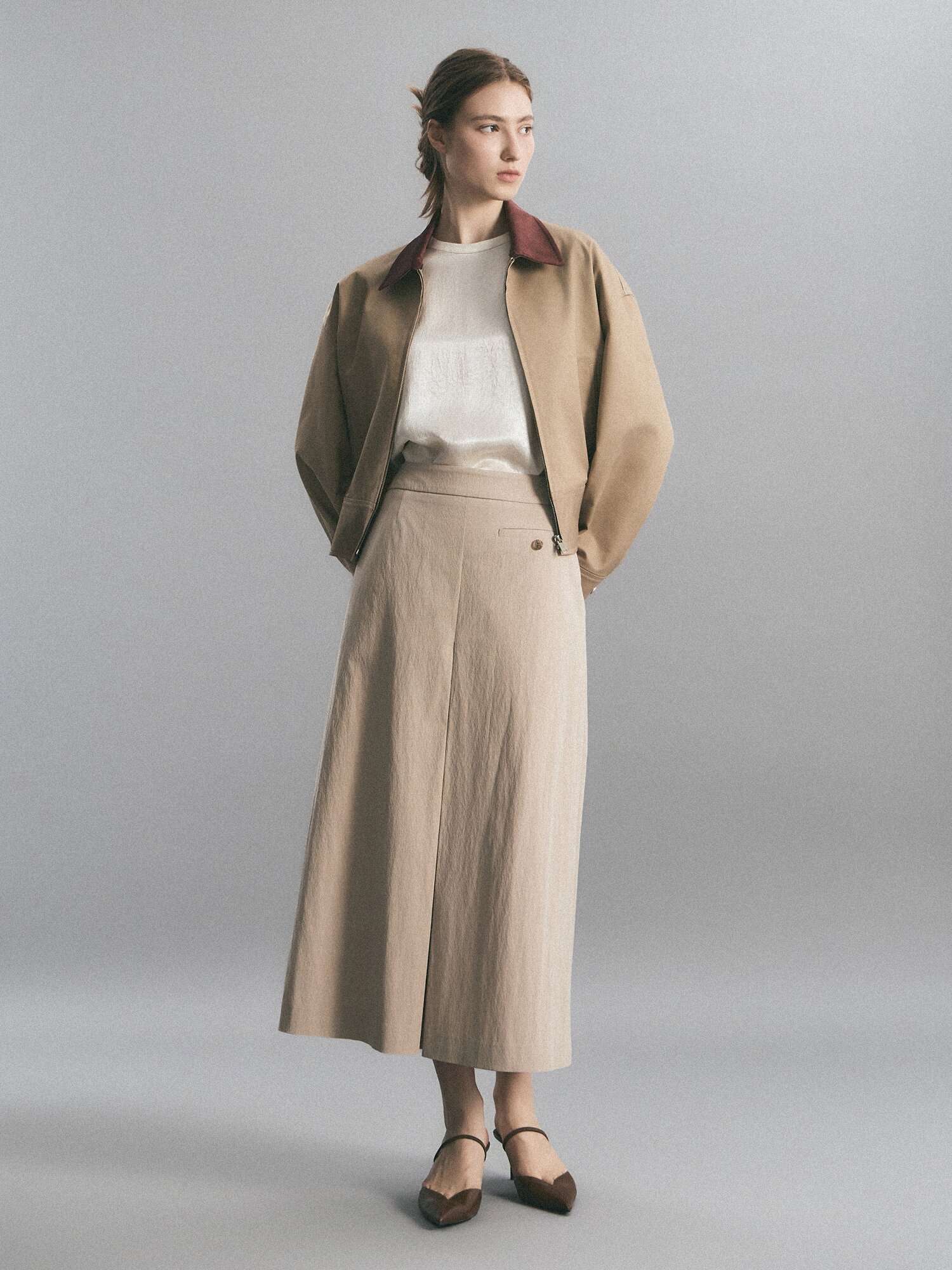 인버티드 플리츠 롱 스커트 (BEIGE)