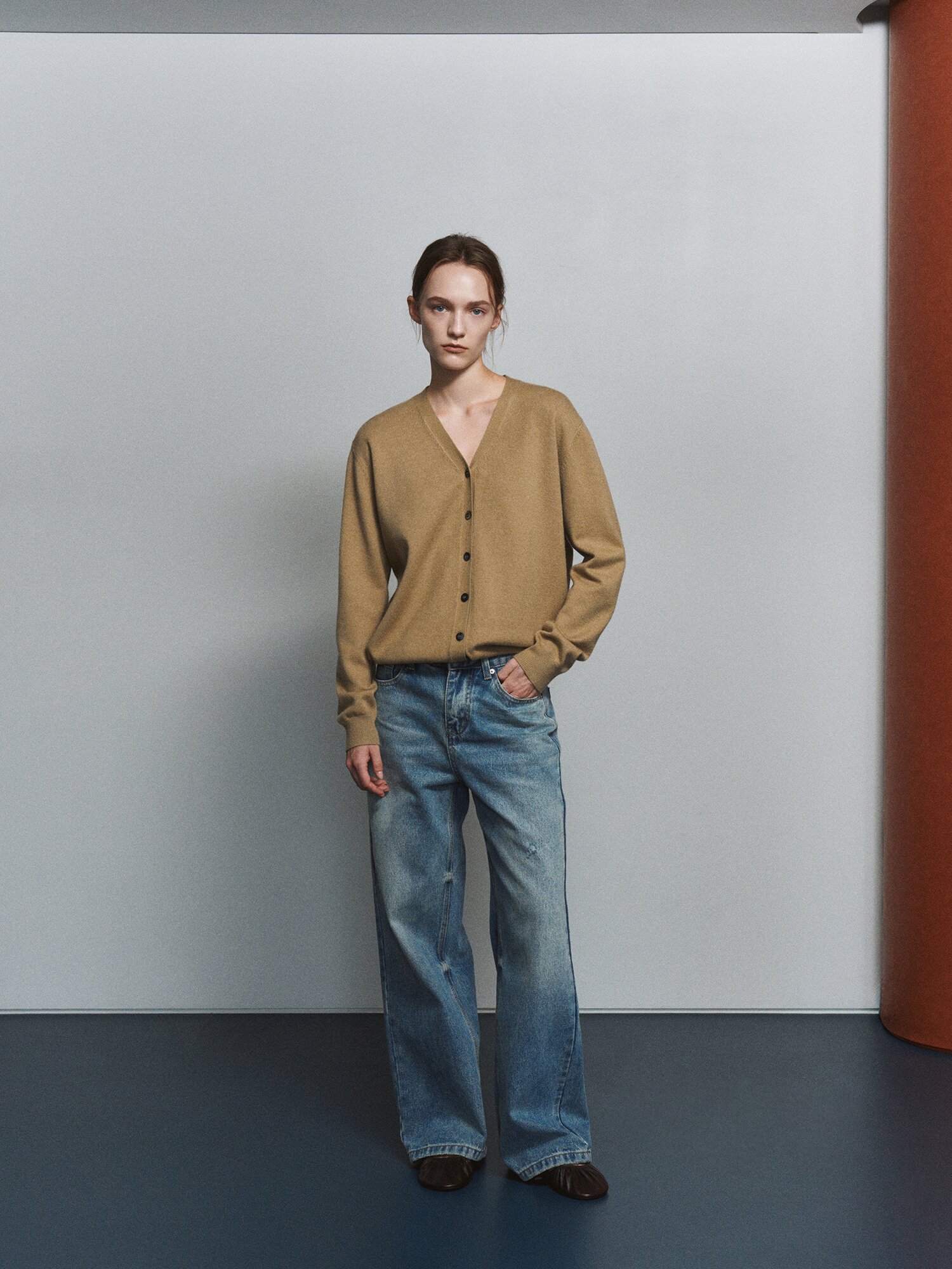 루즈핏 캐시미어 브이넥 가디건 (KHAKI BEIGE)
