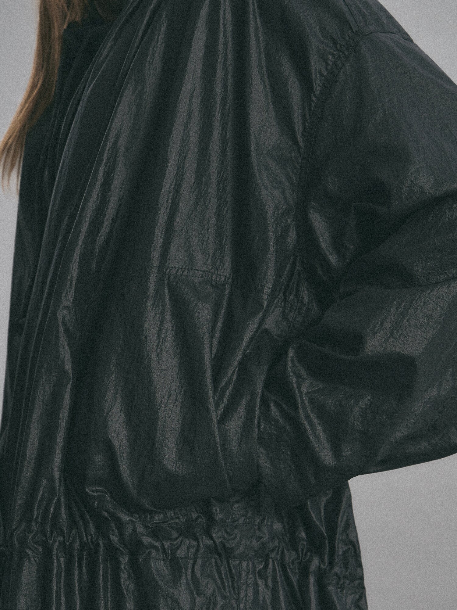 나일론 드로우스트링 롱 점퍼 (BLACK)